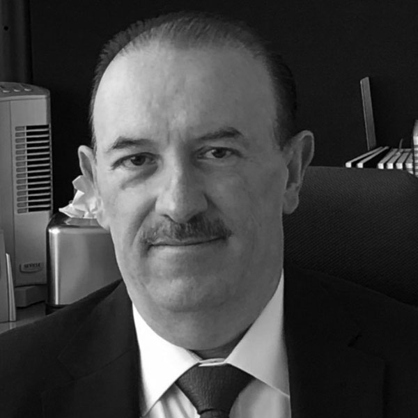 Pablo Retes, Abogado